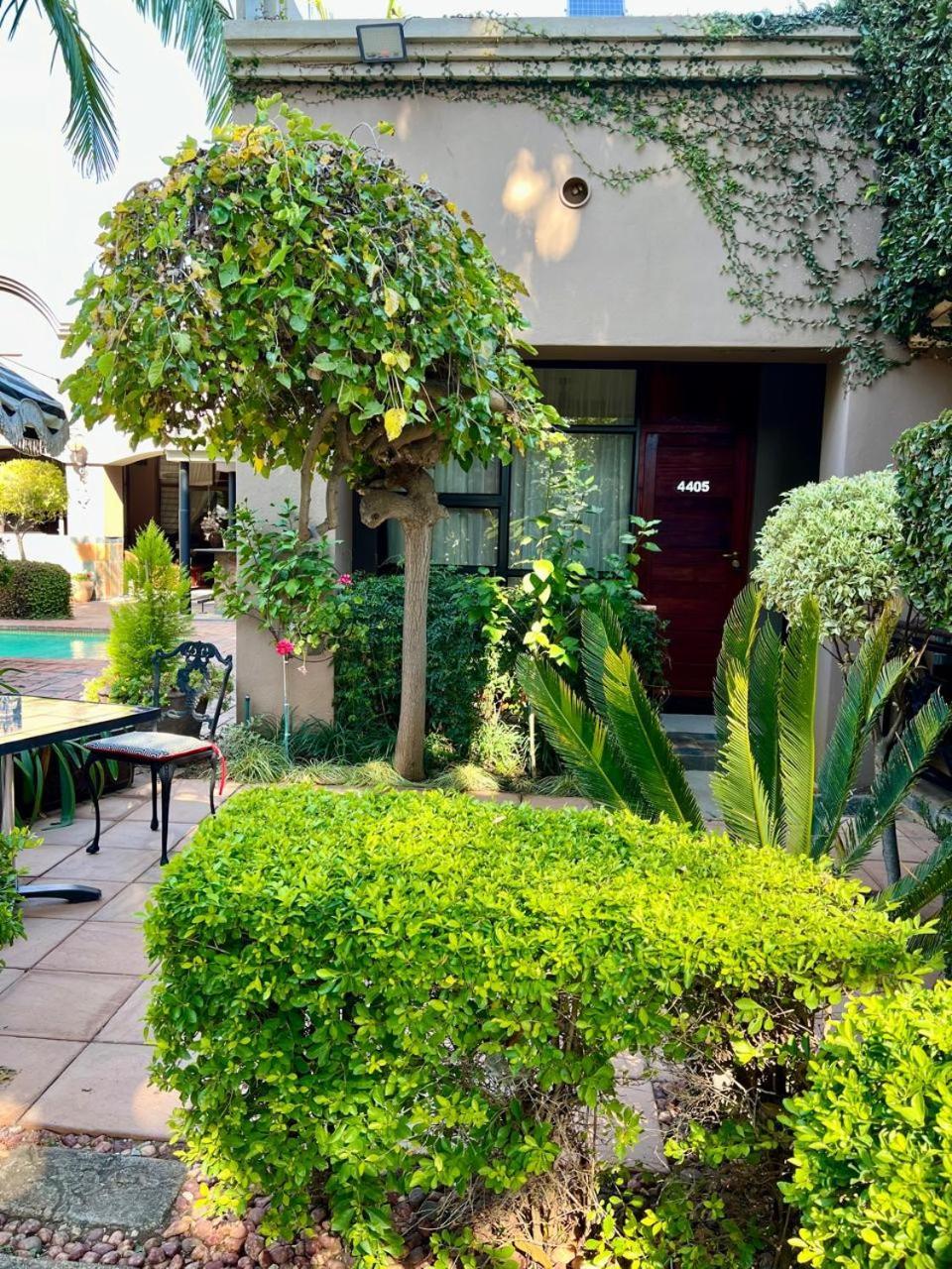 Forty 4 On Hoog Polokwane Exterior foto